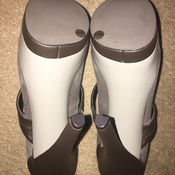 SOLD-Jessica Simpson Heels - Picture 4 of 4